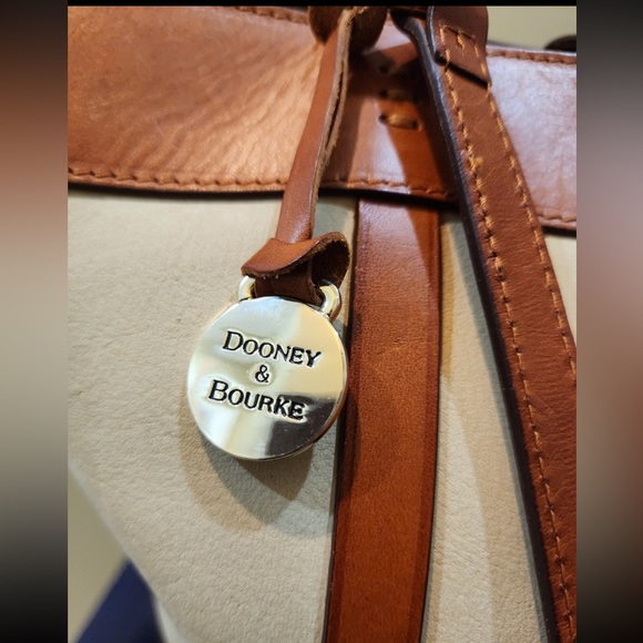 SOLD || Dooney & Bourke Italia || RARE South Coast Shopper || Hard to Find - Picture 3 of 13